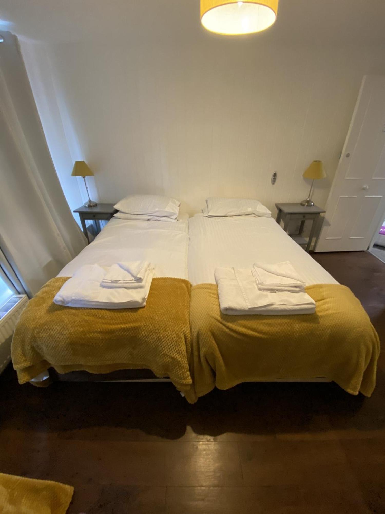 ניופורט Wheatsheaf Hotel חדר תמונה