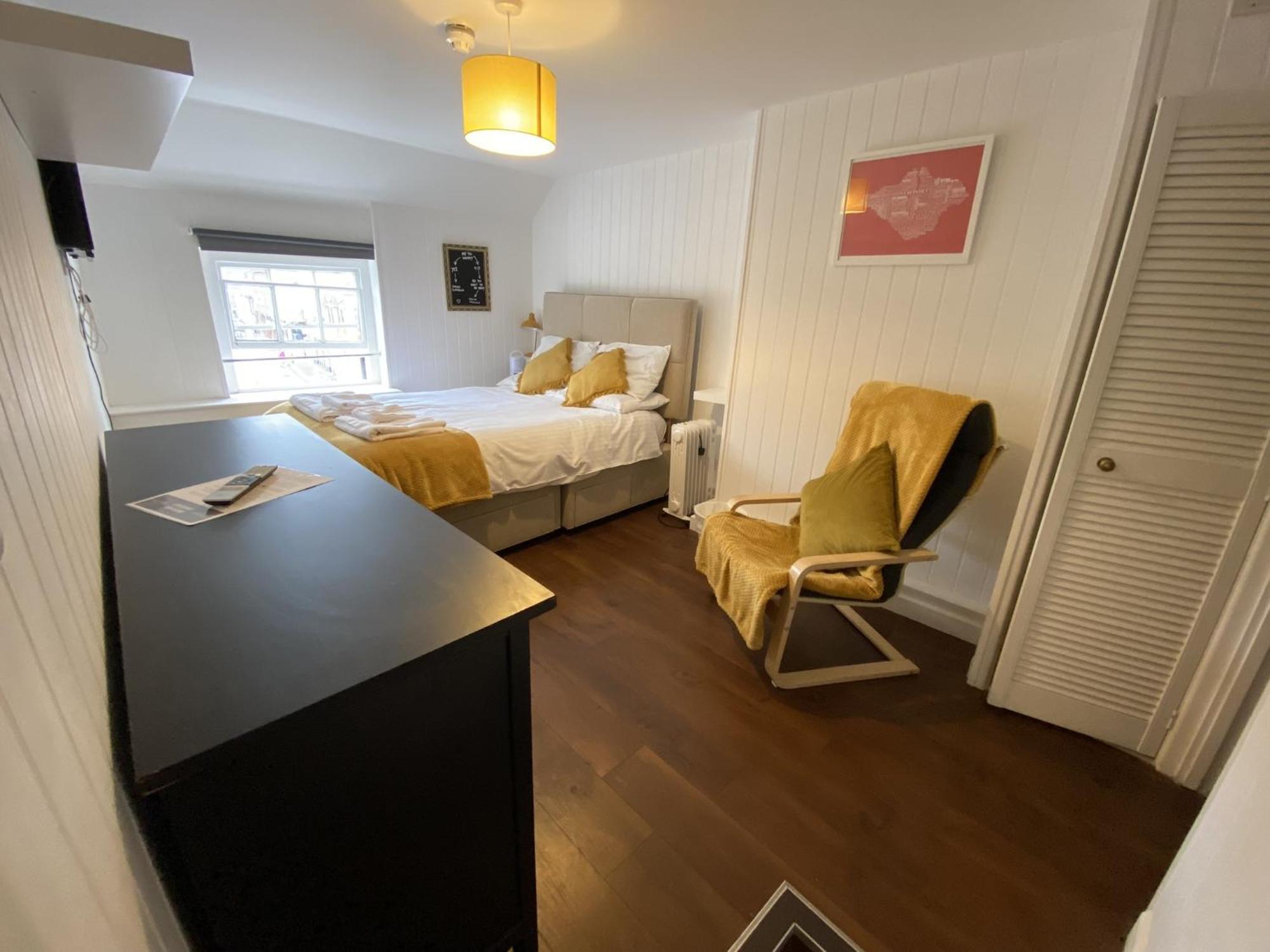 ניופורט Wheatsheaf Hotel חדר תמונה