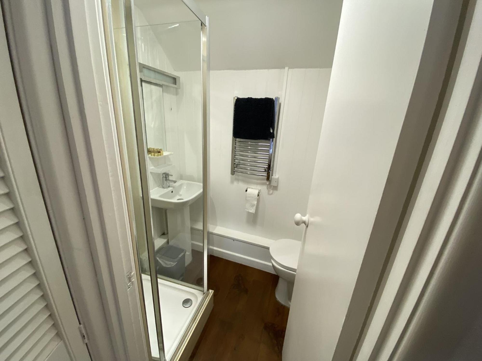 ניופורט Wheatsheaf Hotel חדר תמונה
