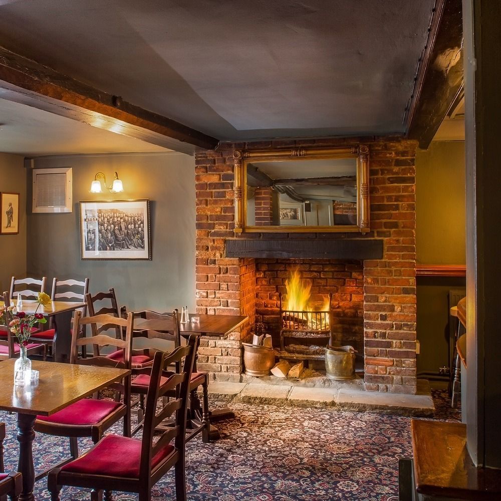 ניופורט Wheatsheaf Hotel מראה חיצוני תמונה